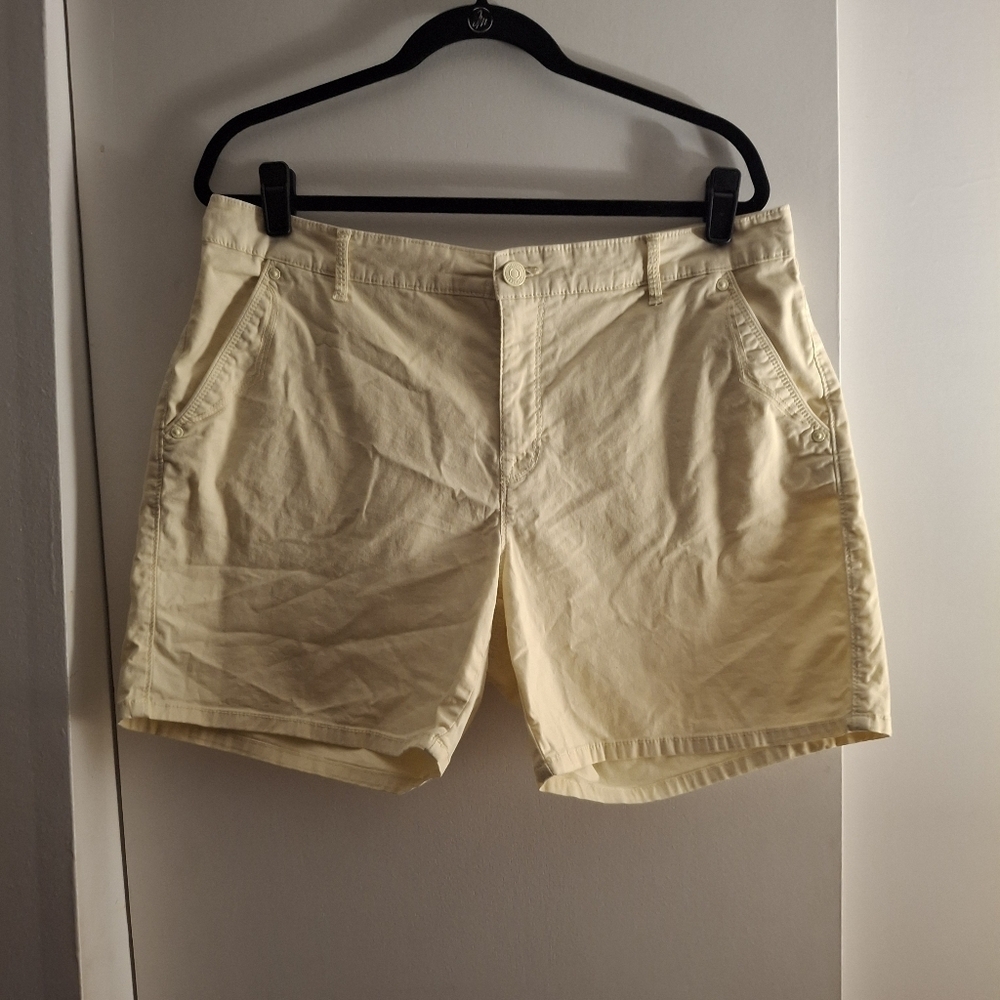 Gloria Vanderbilt Women's Yellow Shorts